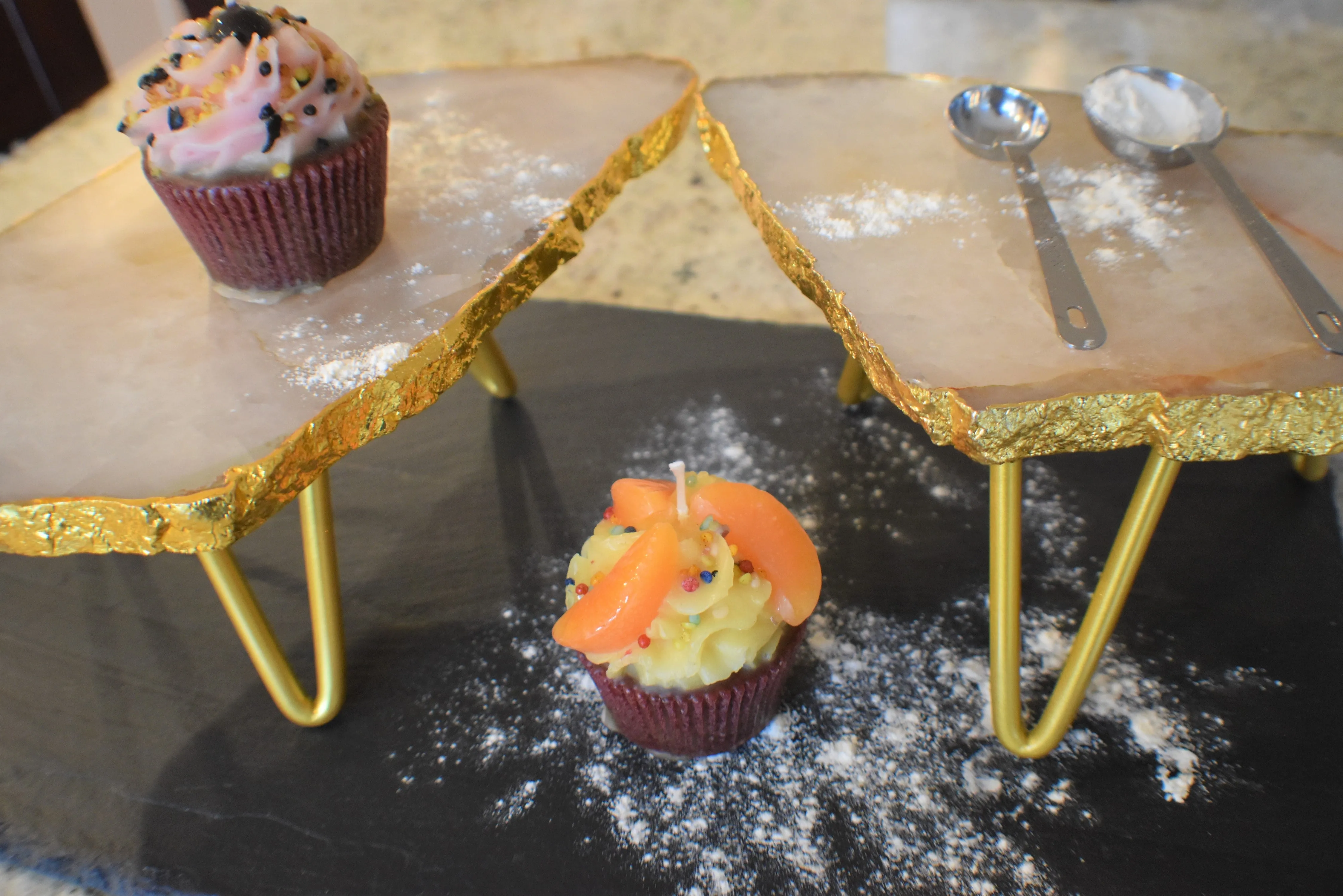 1-Layer Cake Stand with Gold Trim