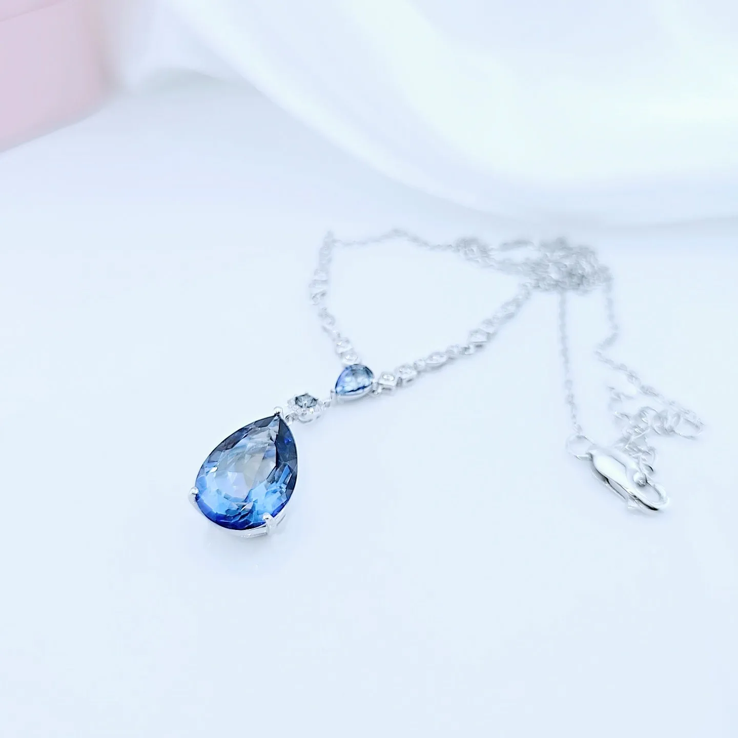 10.68C Natural Iolite Blue Mystic Quartz Pendant Necklace