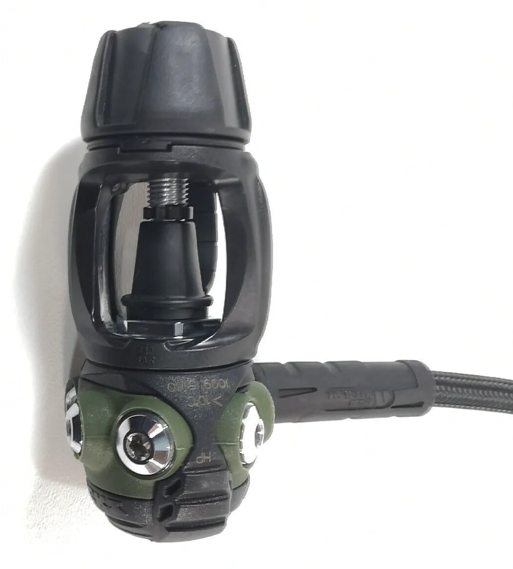 Apeks Flight 1st & 2nd Stage Yoke Regulator Set Scuba Diving Balanced Travel