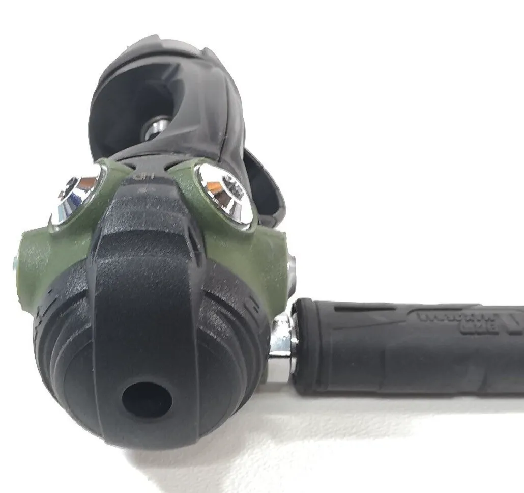 Apeks Flight 1st & 2nd Stage Yoke Regulator Set Scuba Diving Balanced Travel