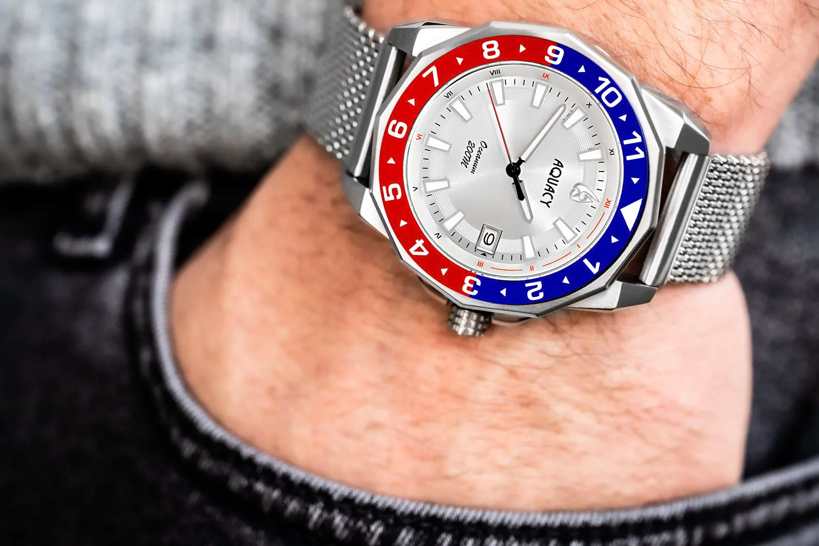 Aquacy Hei Matau Oceanum Men's Automatic 200M Silver Dial Dive Watch ON.SL.BL.RD.MH