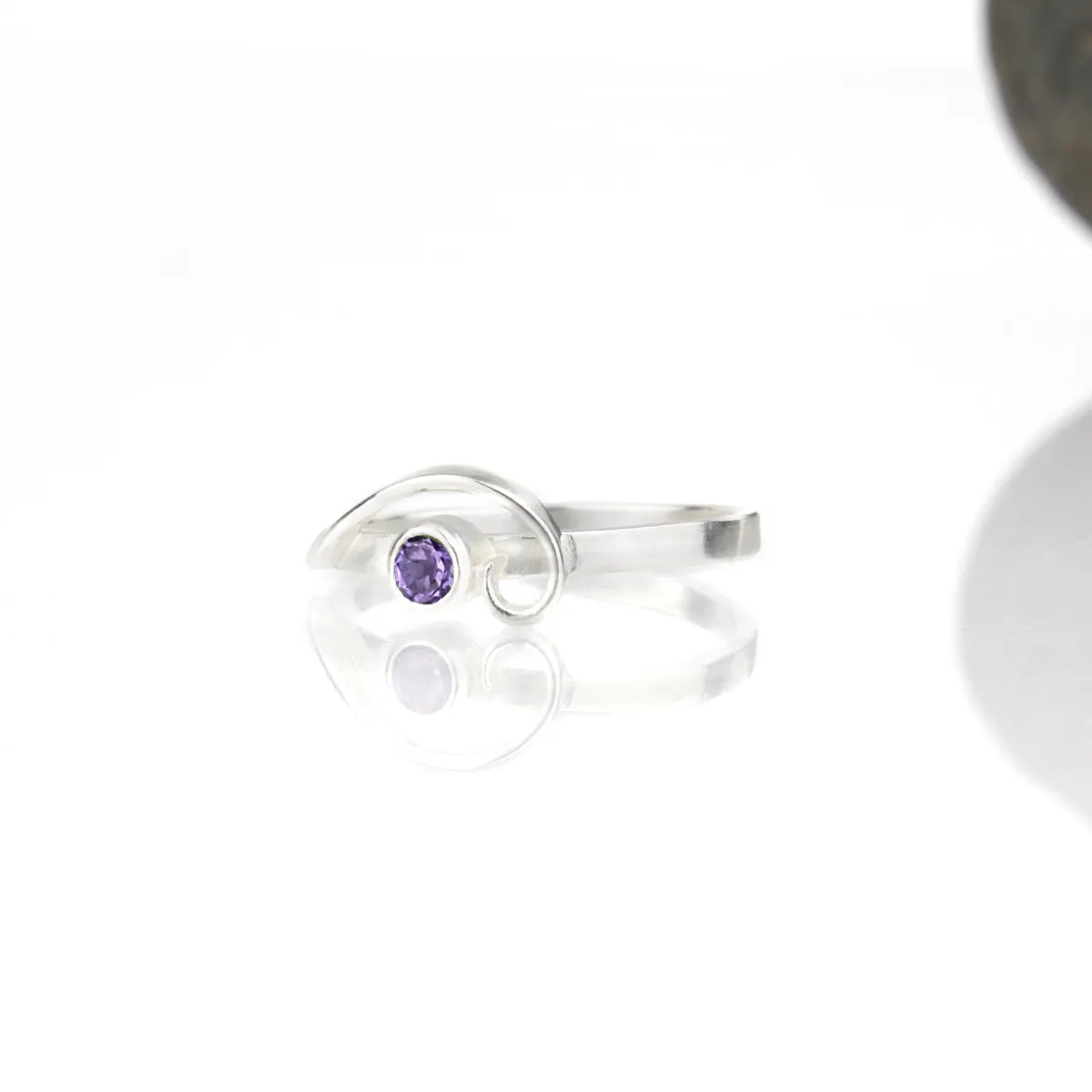 Arabesque Ring with Amethyst