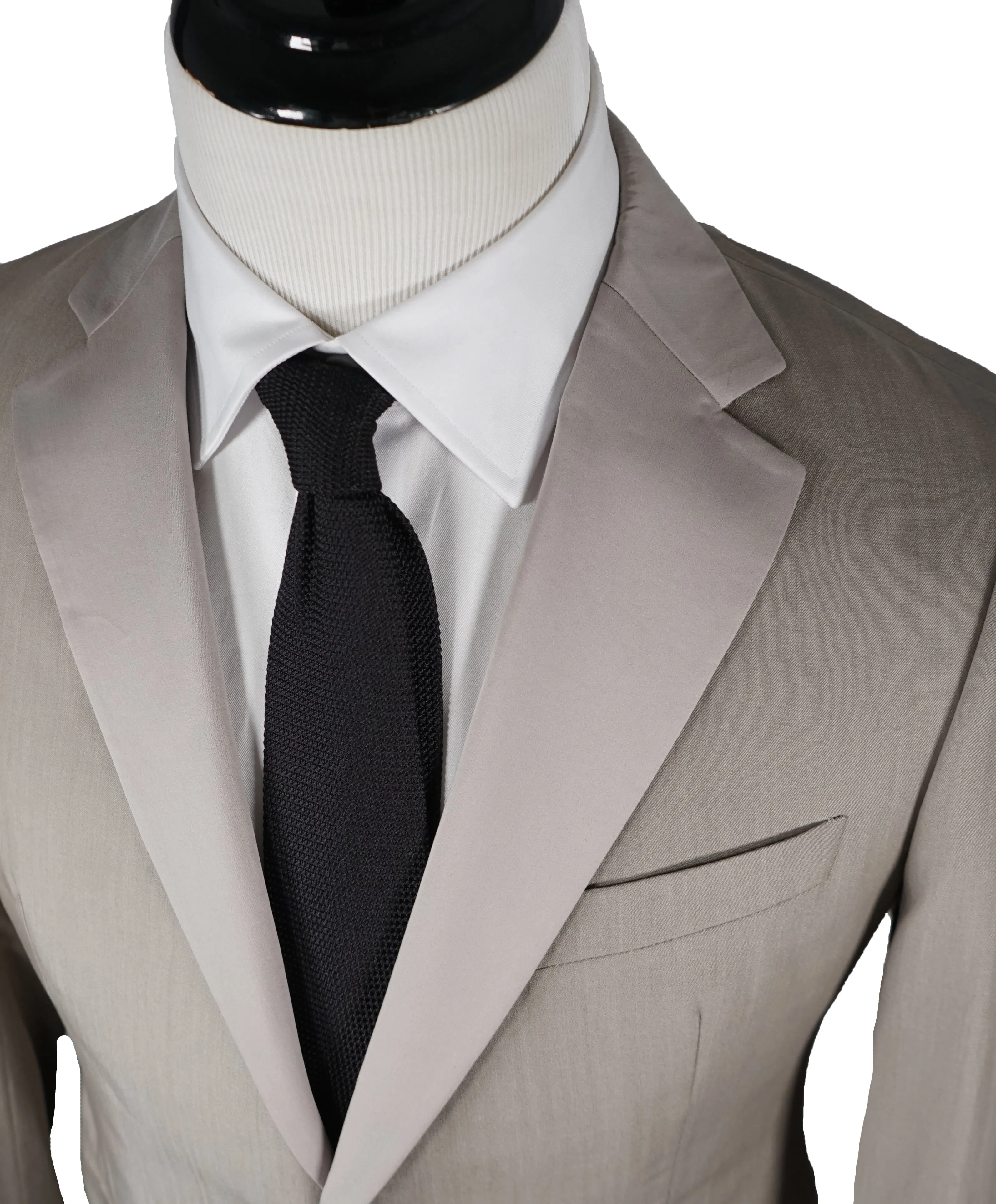 ARMANI COLLEZIONI - “M Line” Slim Beige Stone Summer Suit Tonal Satin Lapel - 40R