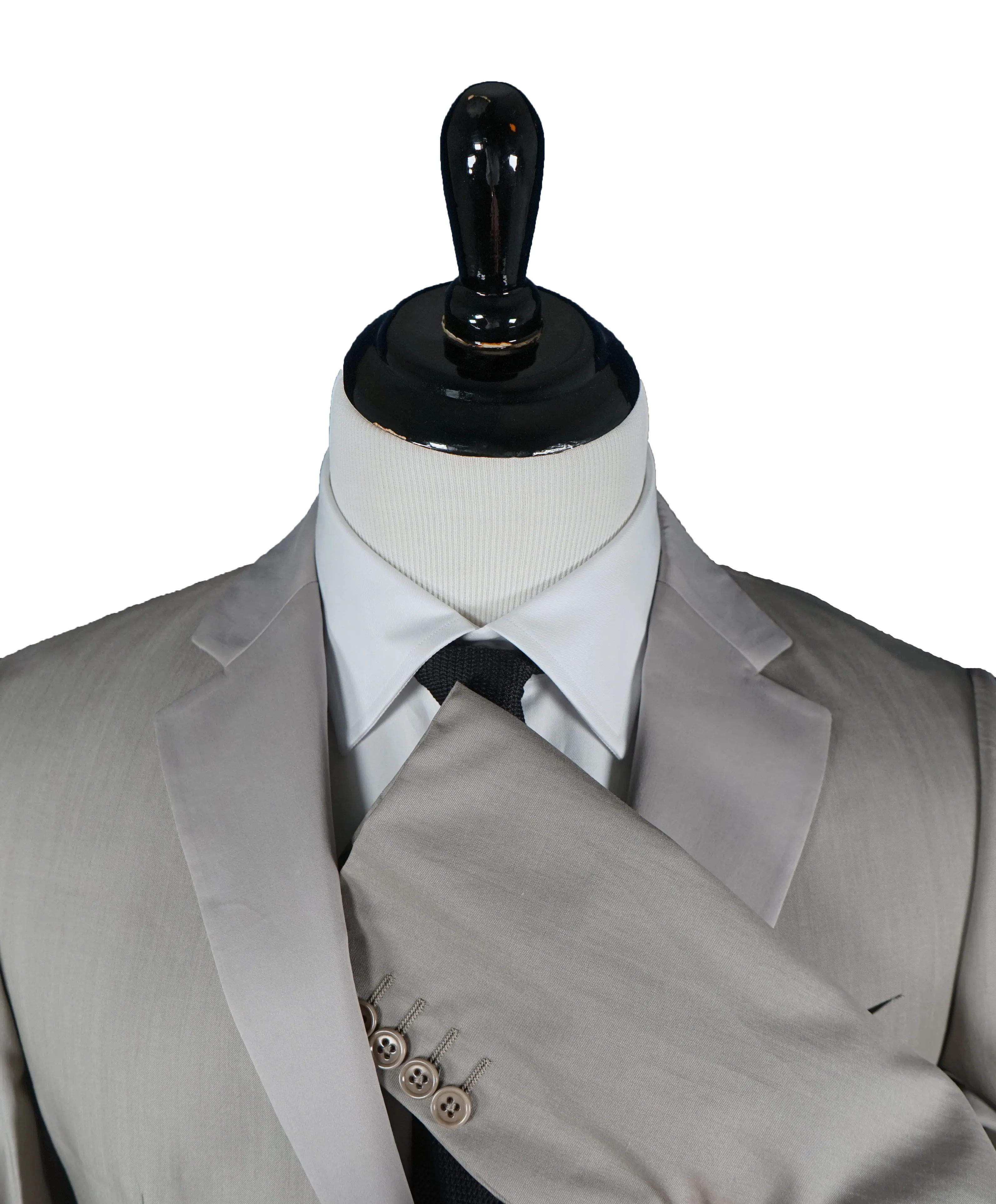 ARMANI COLLEZIONI - “M Line” Slim Beige Stone Summer Suit Tonal Satin Lapel - 40R