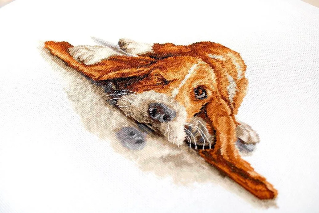 Basset  B2341L Counted Cross-Stitch Kit