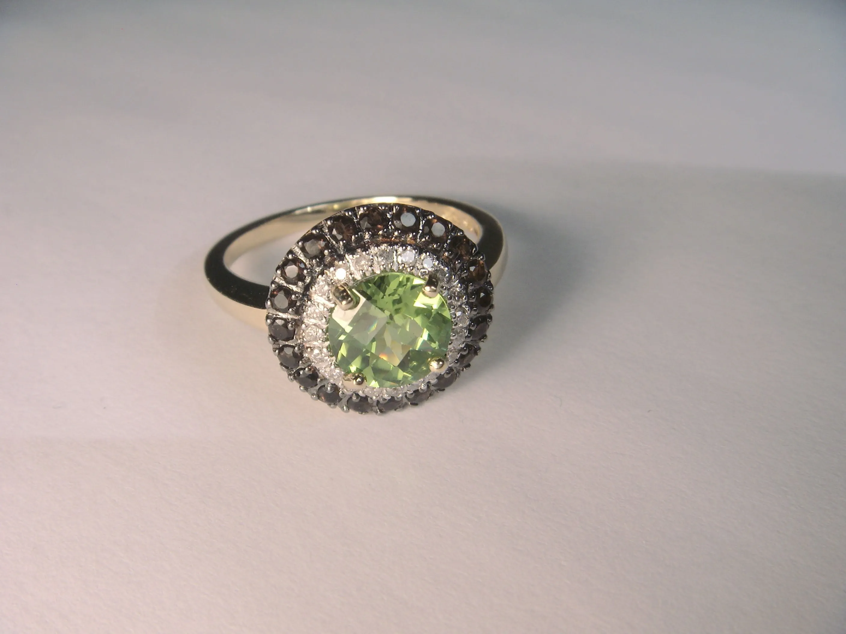 Beautiful 14K Yellow Gold Peridot Smokey Quartz Diamond Ring Band