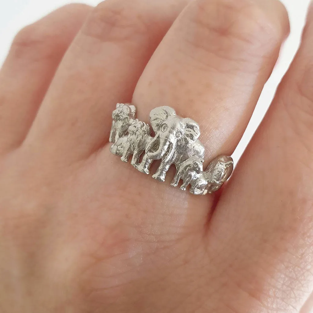Big 5 Relief Ring in White Gold