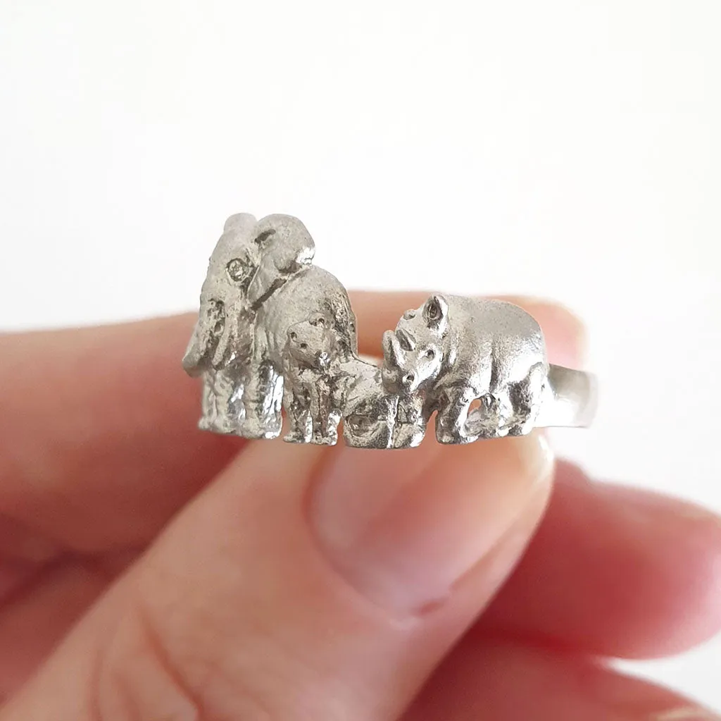 Big 5 Relief Ring in White Gold