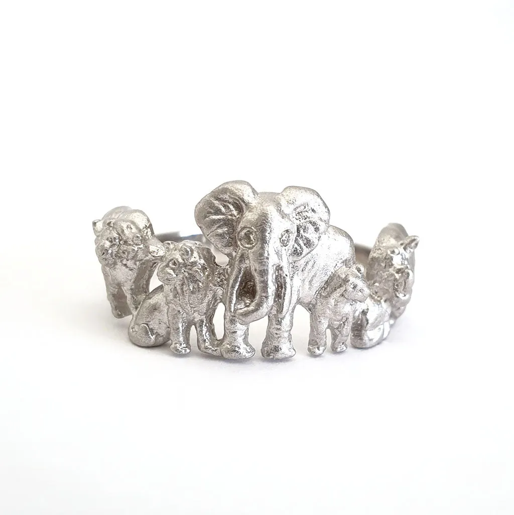 Big 5 Relief Ring in White Gold