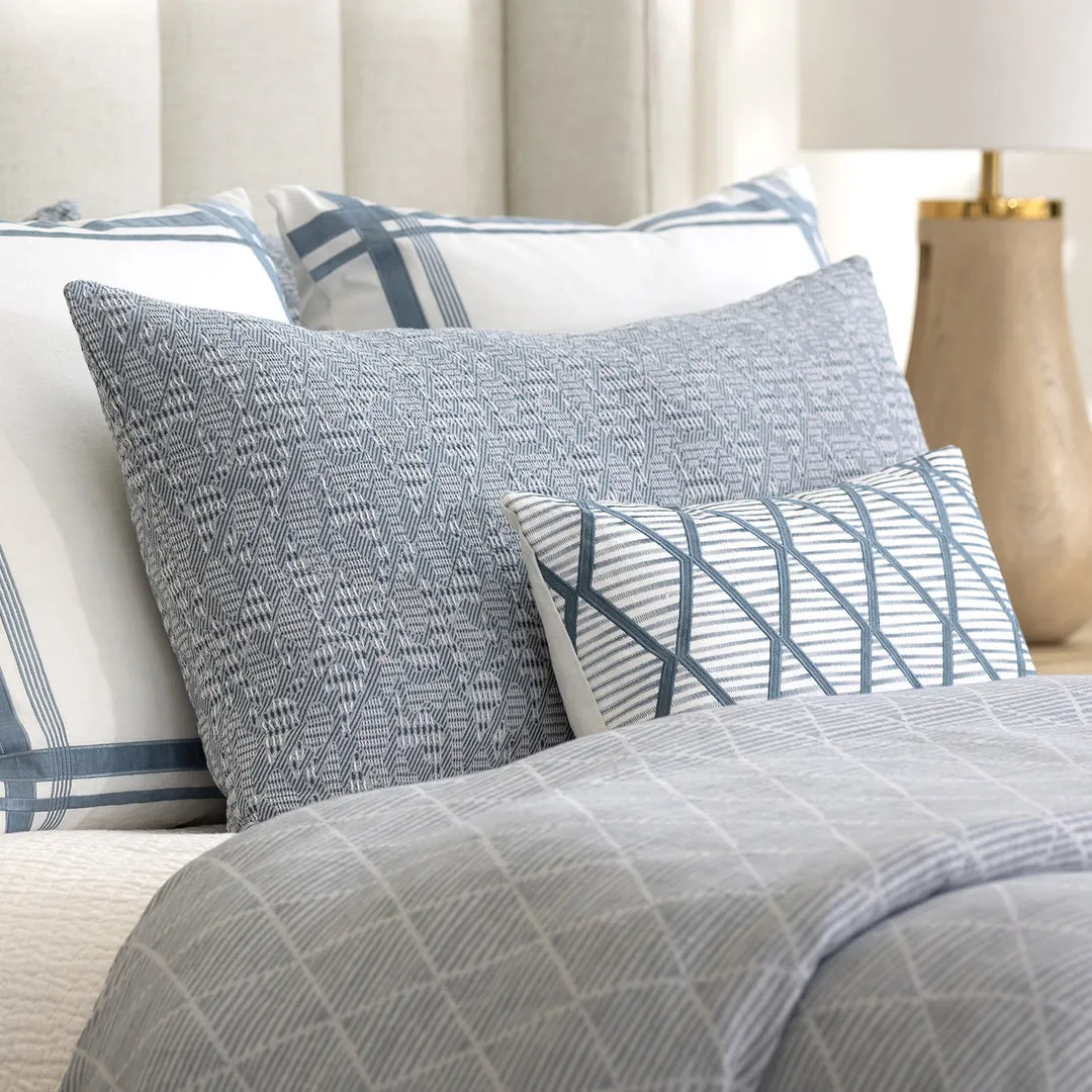 Brook Lg Rectangle Pillow White Indigo 18X30