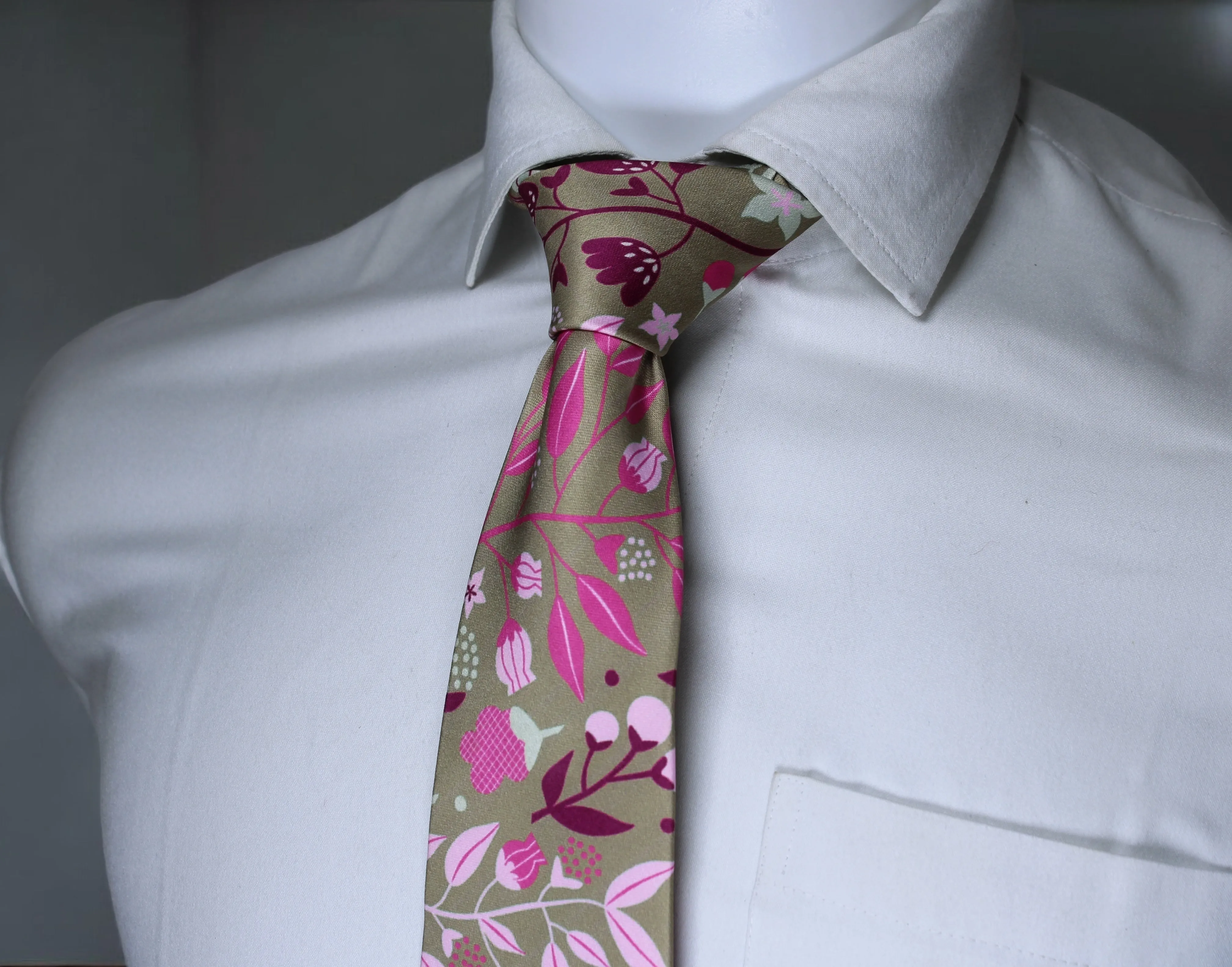 Brown & Pink Floral Tie With Pocket Square
