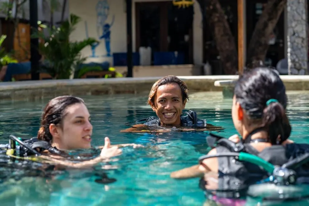 Couples Try-Scuba Experience