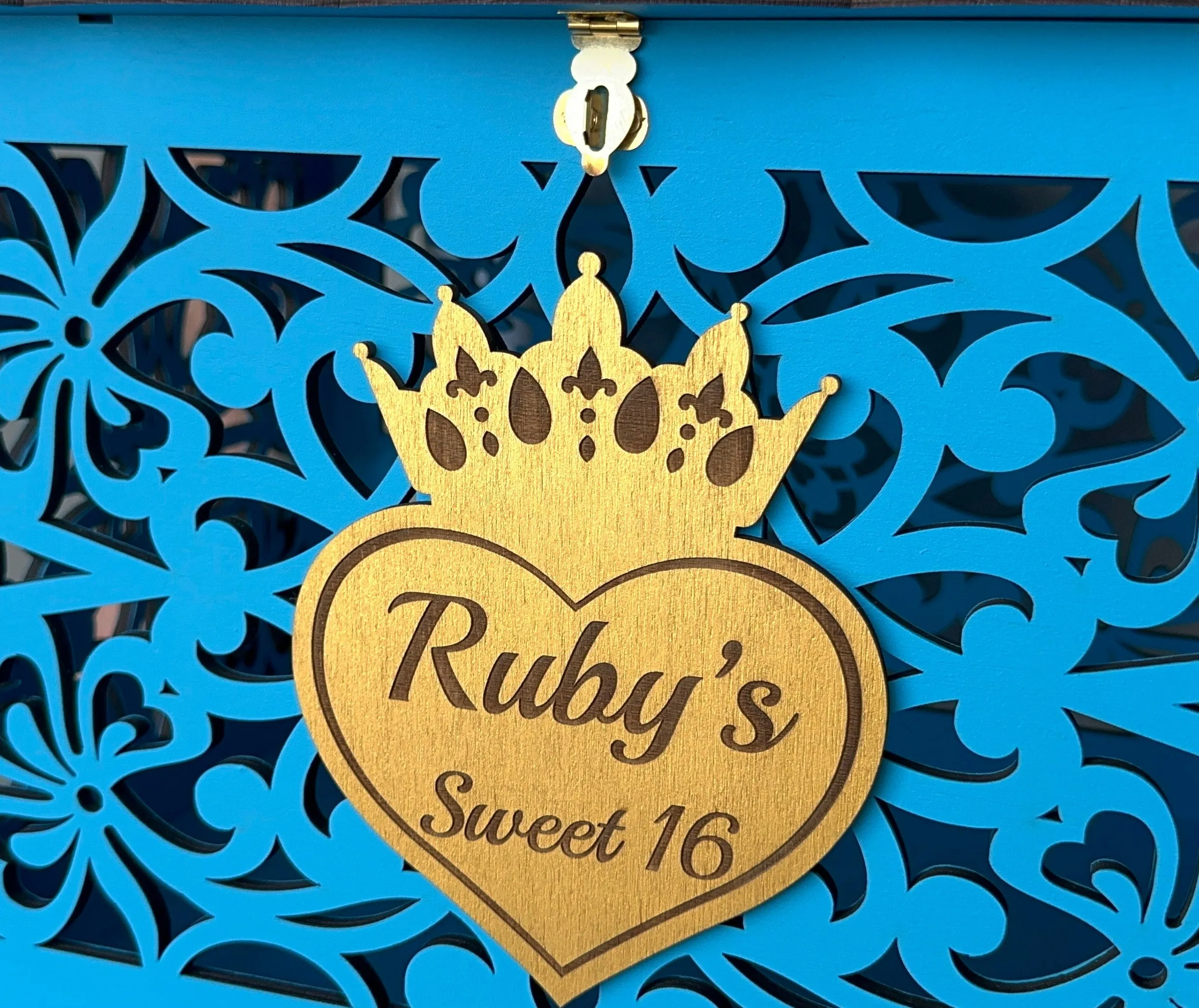 Crown Card Box, Quinceanera Money Box, With Lock With Slot Quince Card Holder, Sweet 16 Birthday Gift for Daughter, Sweet 15 Party