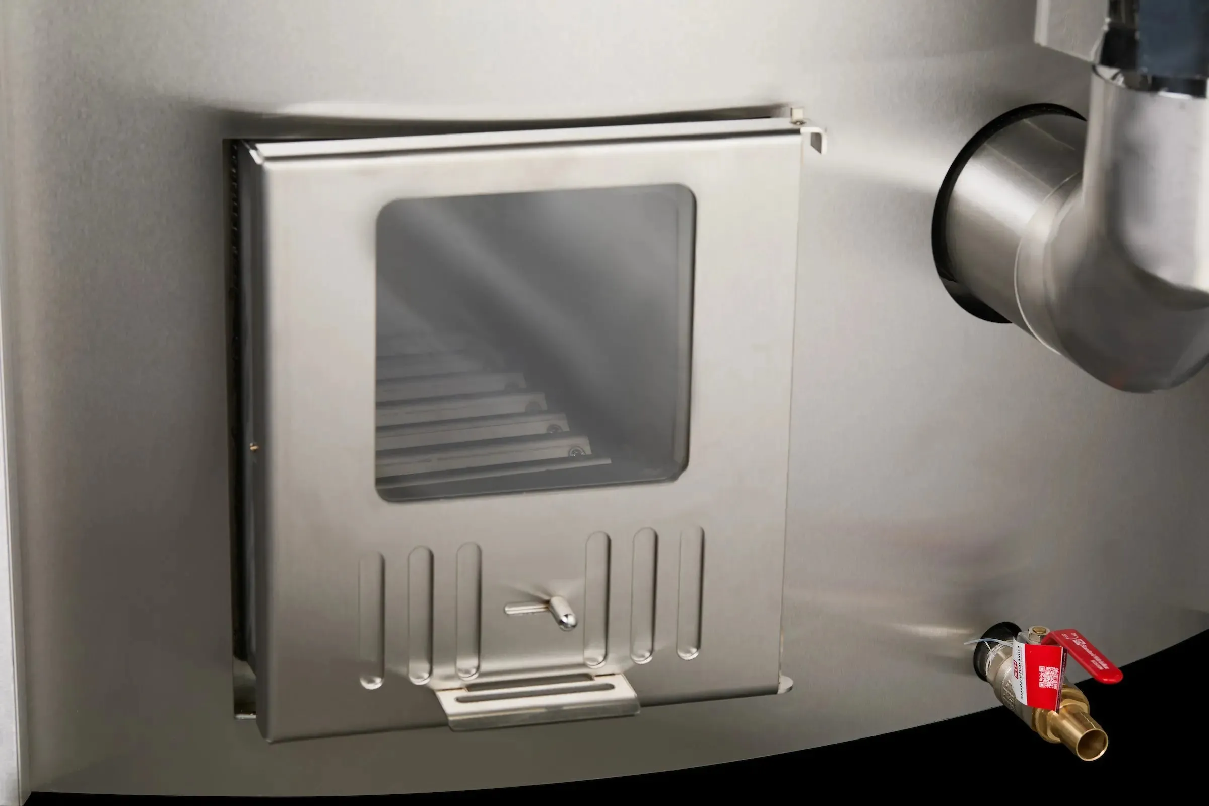 Deluxe Wood Fired Hot Tub With Liner
