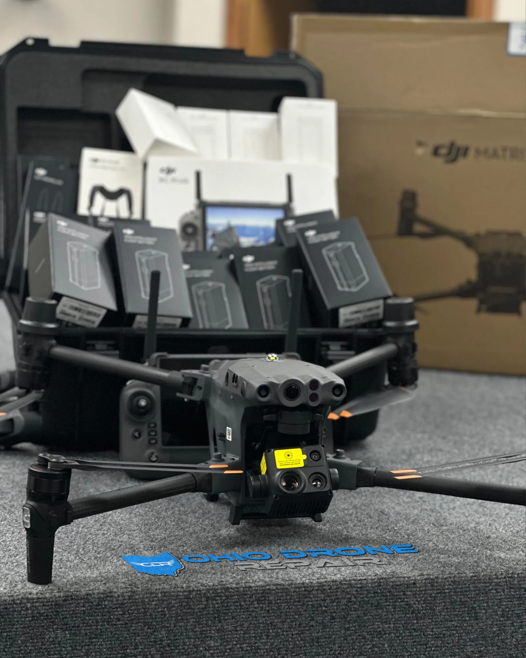 DJI Matrice 30T | ENTERPRISE DRONE - THERMAL PUBLIC SAFETY BUNDLE