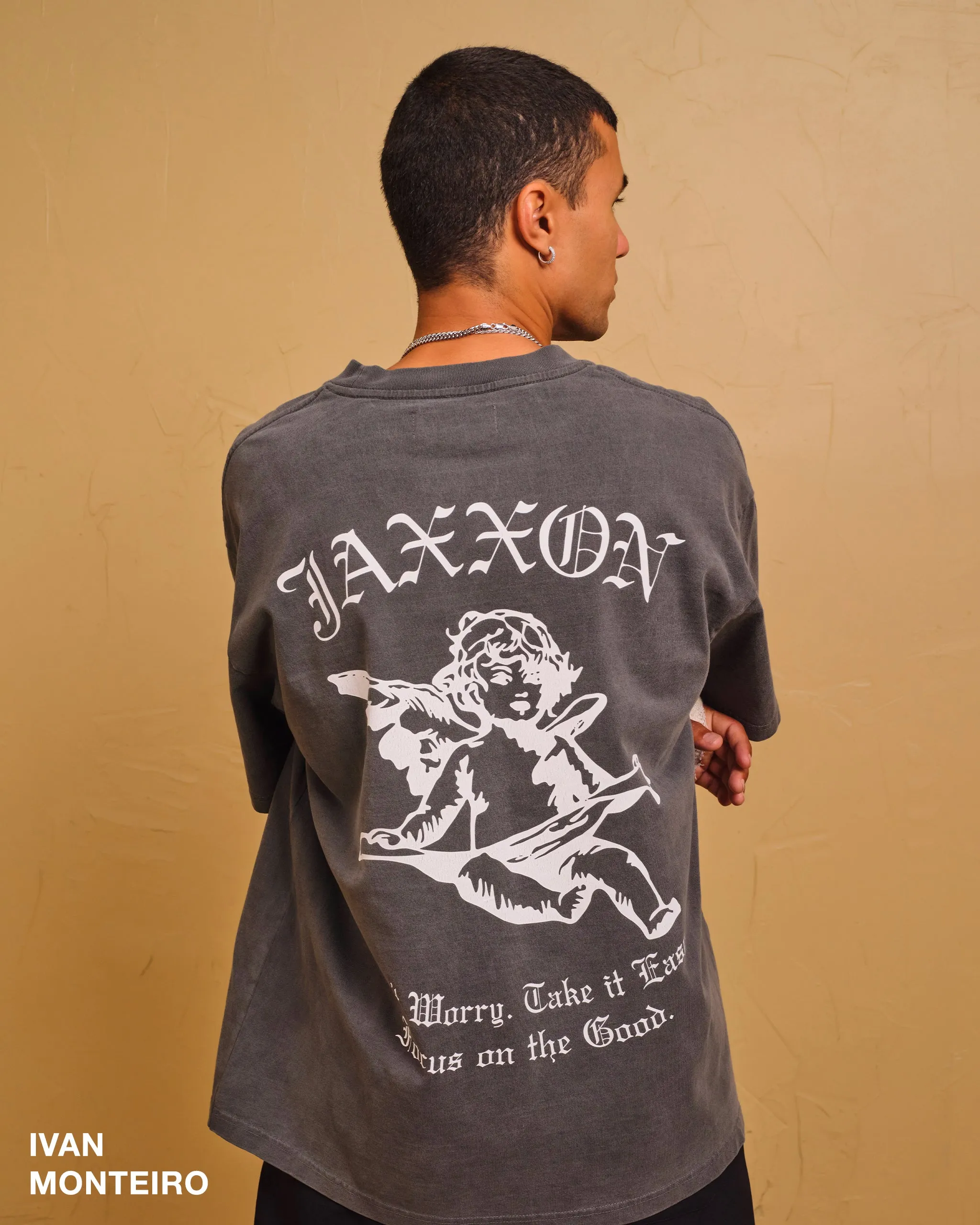 Don't Worry Tee - Gray