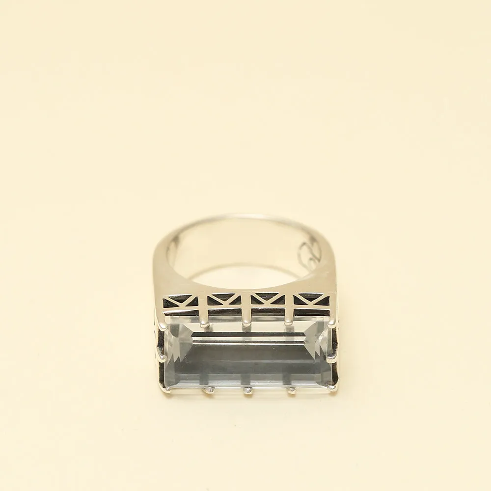 EAST WEST STATEMENT RING | CLEAR QUARTZ