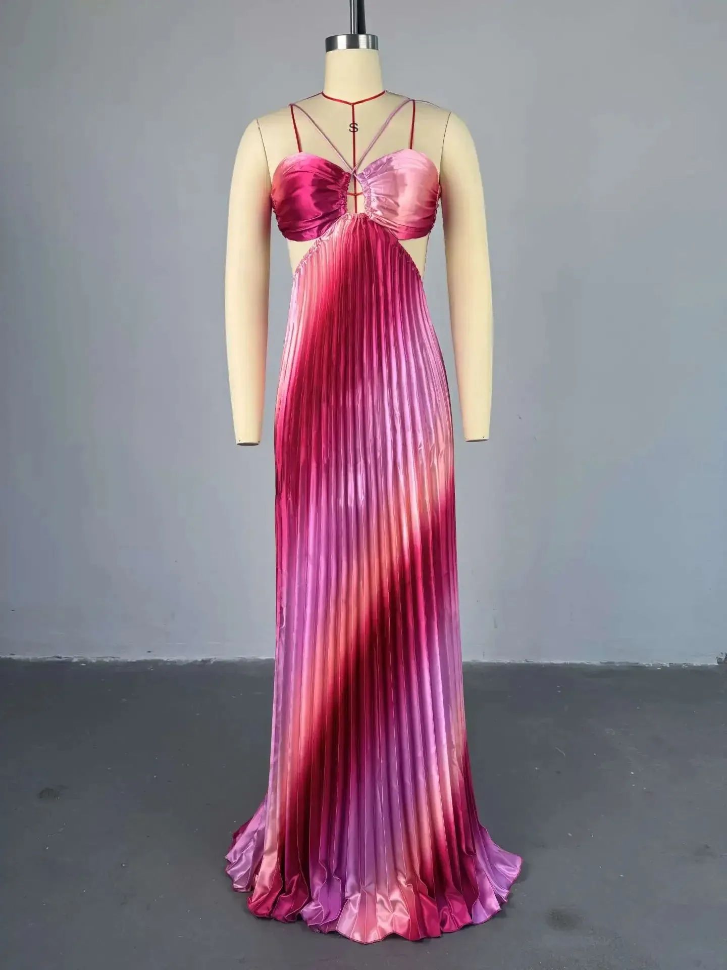 Elegant Ombre Pleated Satin Evening Gown – Backless Cutout Maxi Dress