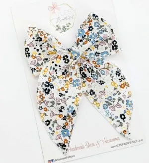 Elie's Bowtiful Bows - Charlotte's Bouquet Alligator Clip