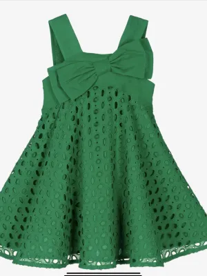 Emerald mayoral dress.   02231386