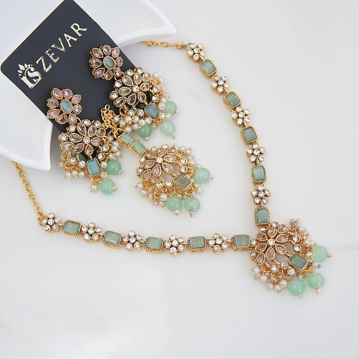 Falak Necklace Gemstones Set