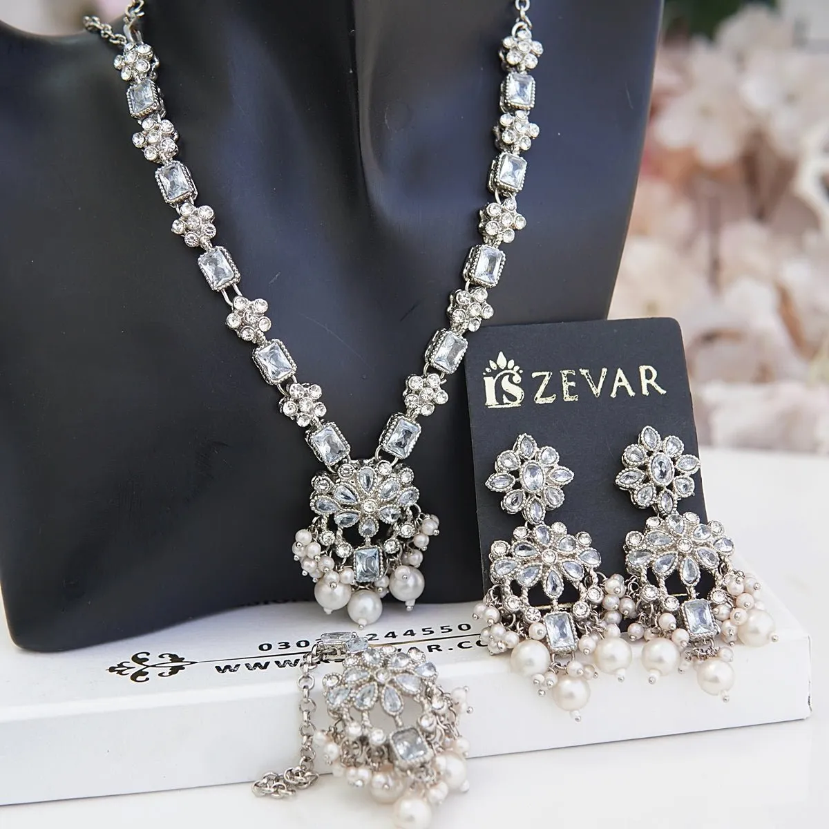 Falak Necklace Gemstones Set