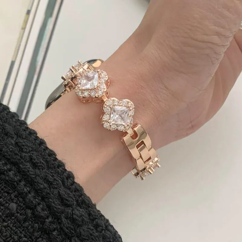 Fashion Luxury Elegant Diamond Metal Apple Watch Band Straps Designer for Women Ladies