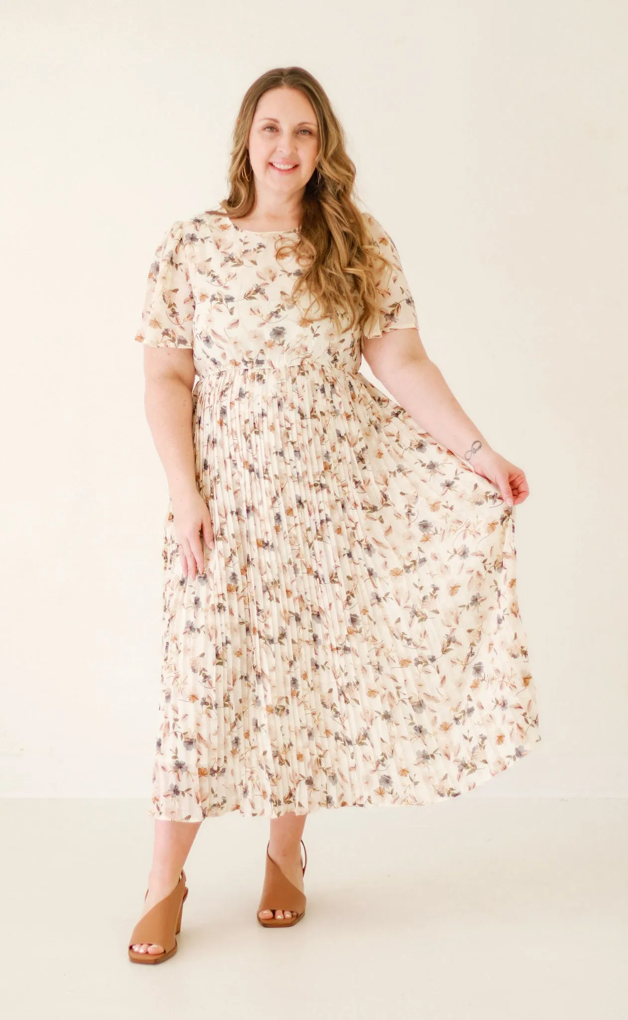 Feeling Free Floral Pleated Midi Dress