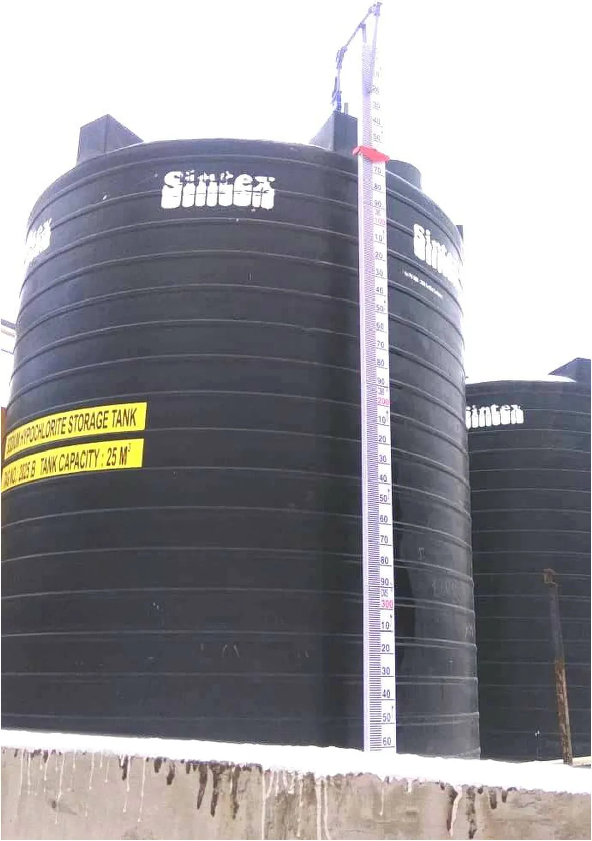 Float & Board tank level indicator - inches and feet gauge board for tanks up to 30' - LiquiLevel FBS