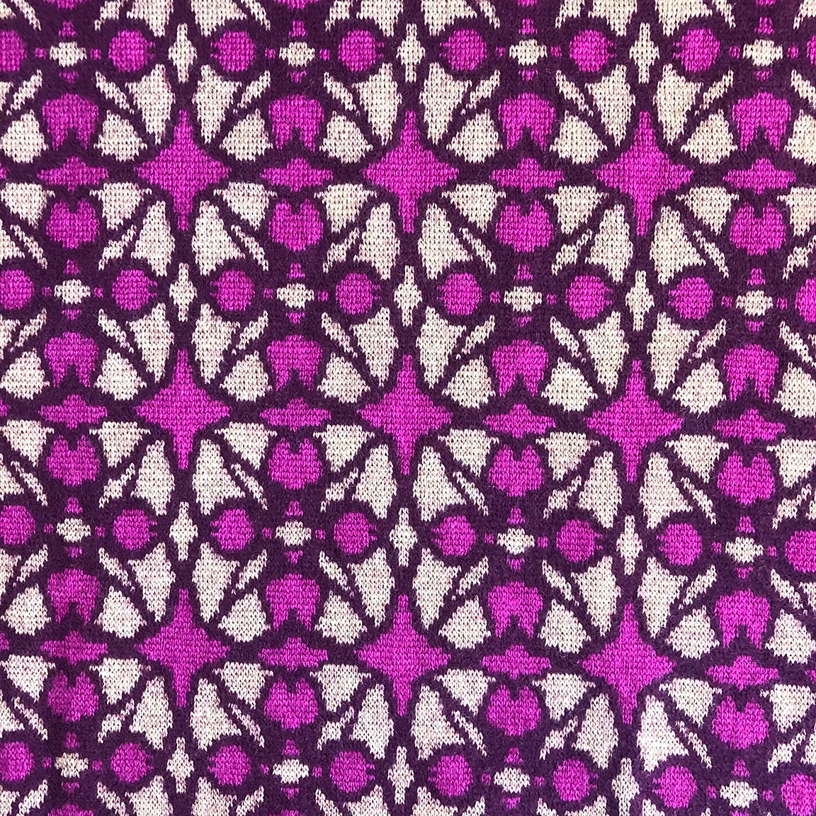 FORTITUDO WRAP IN FUCHSIA CAMEL