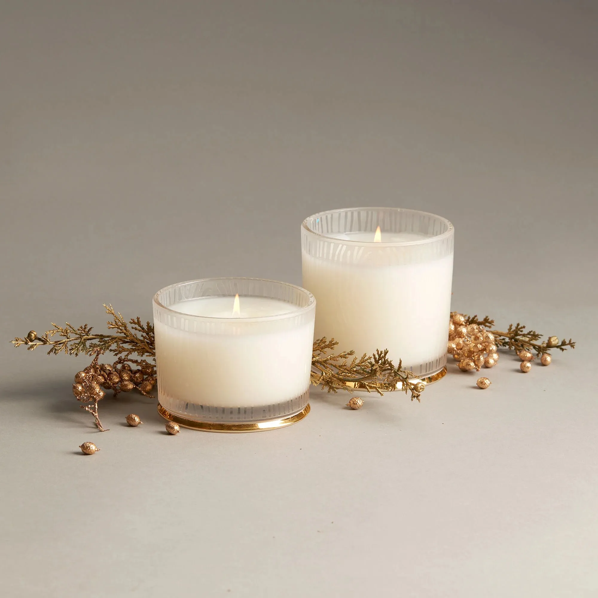 Frasier Fir Frosted Wood Grain Candle -13.5oz