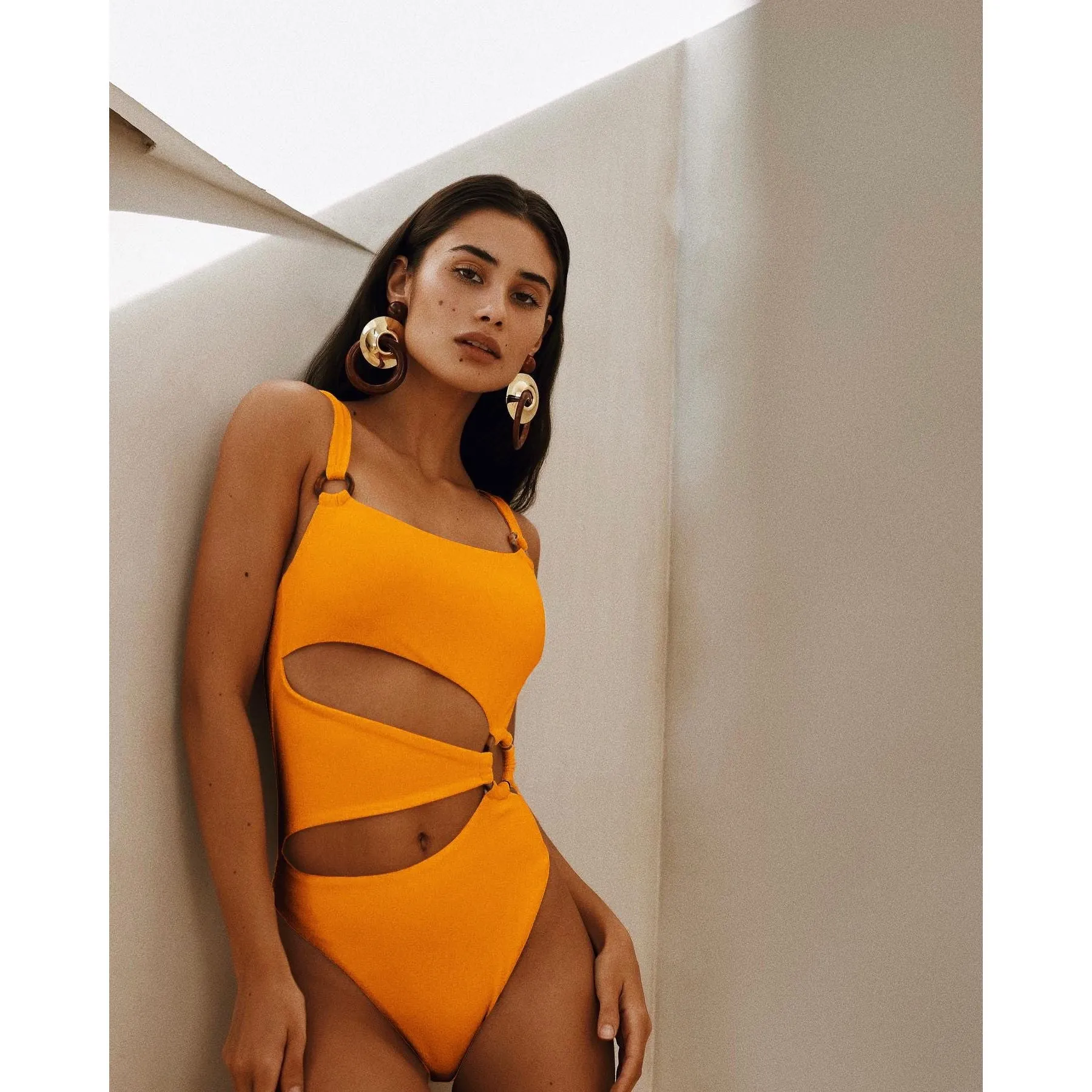 Front hollowed swimsuit