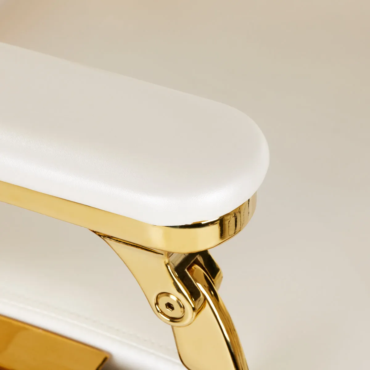 Gabbiano barber chair Francesco Gold white