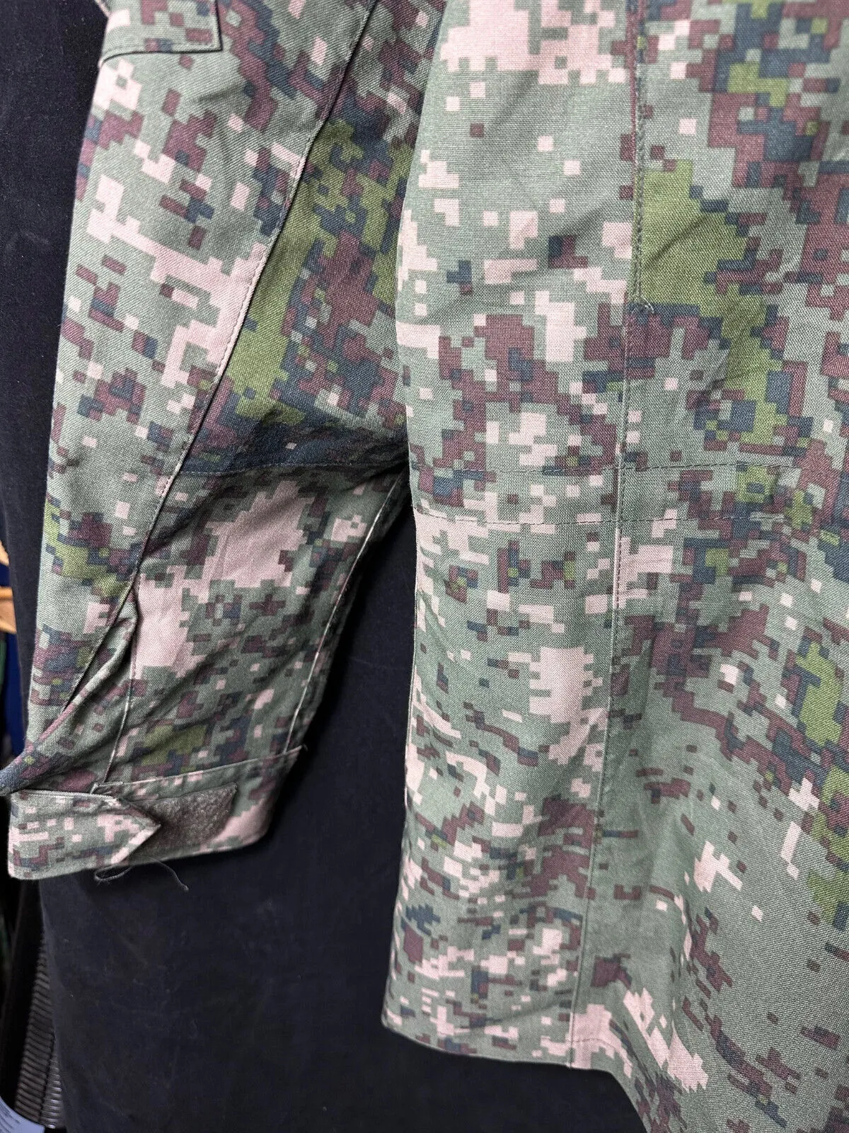 Genuine Republic of Korea Navy Digital Camouflage Jacket Uniform - 46" Chest