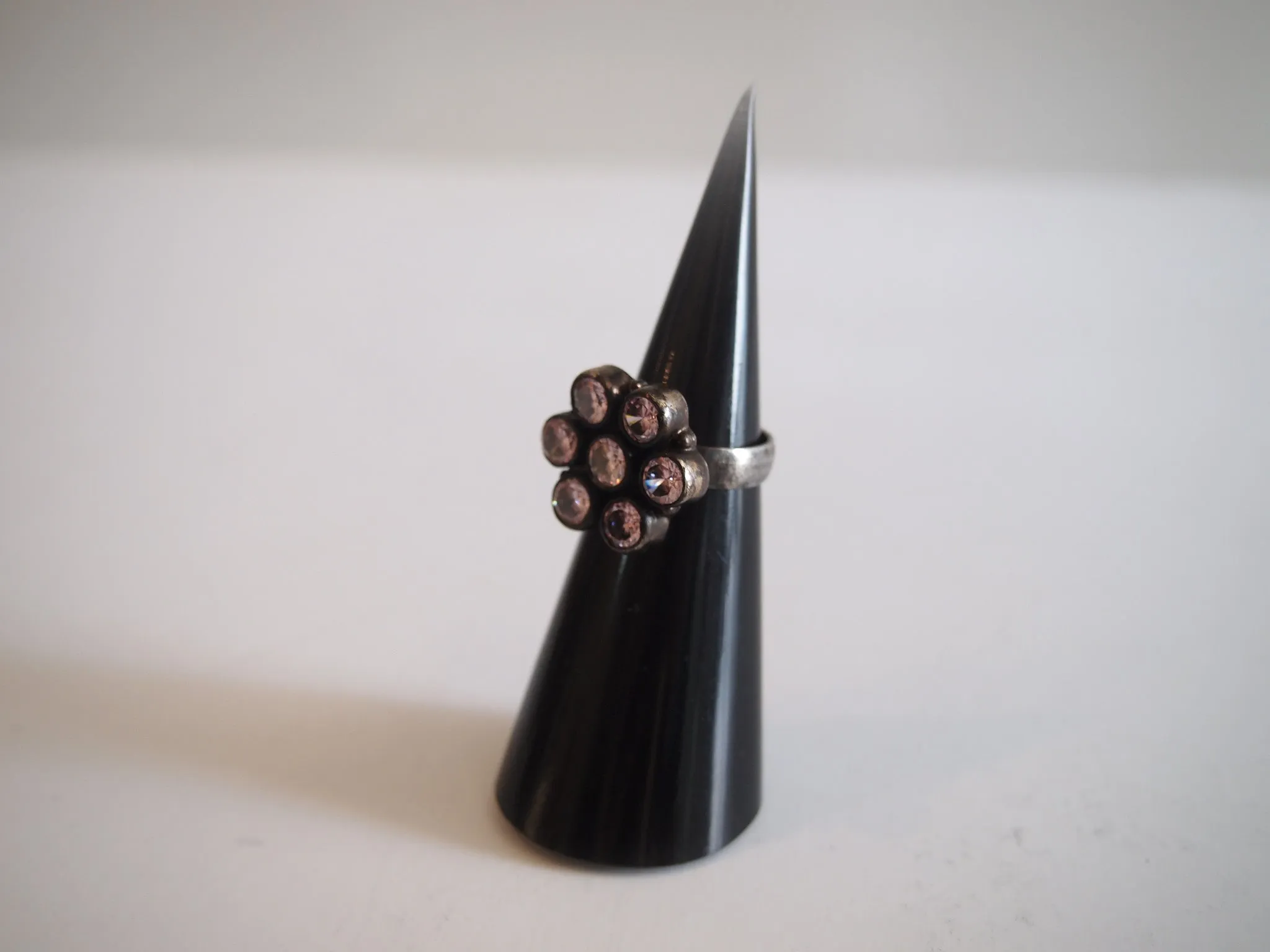 Handmade ring with pink quartz flower
