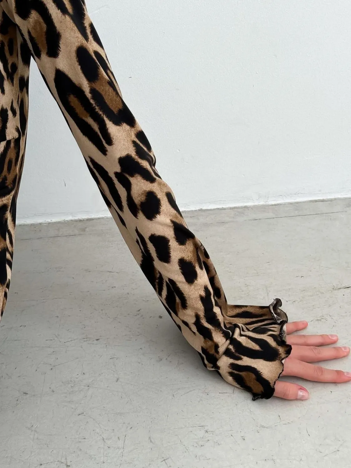 Hazel Blues® |  Leopard Backless Long Sleeve Mini Dress