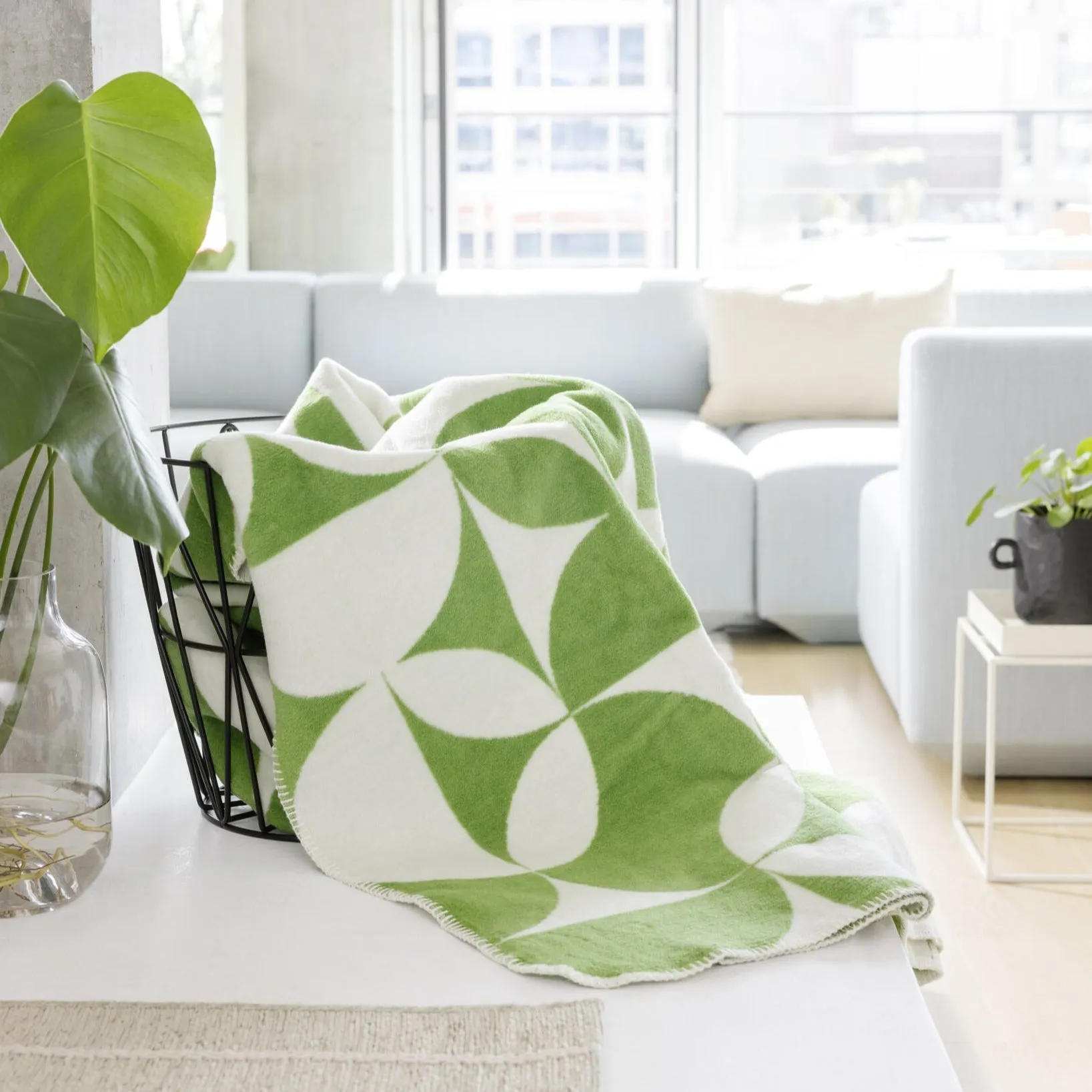 Ibena Dimal Luxury Blanket - Green