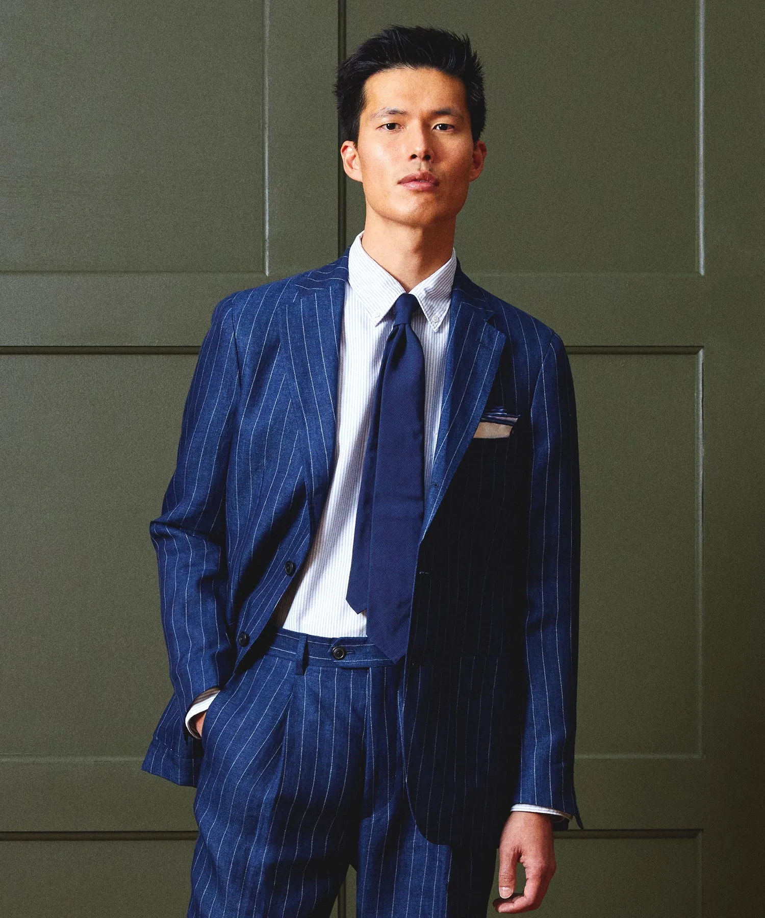 Italian Solid Tie in Navy
