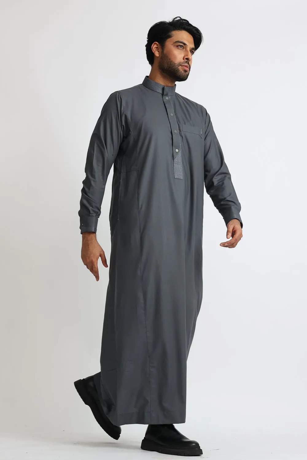 J104 Carbon Grey Textured Curve Thobe