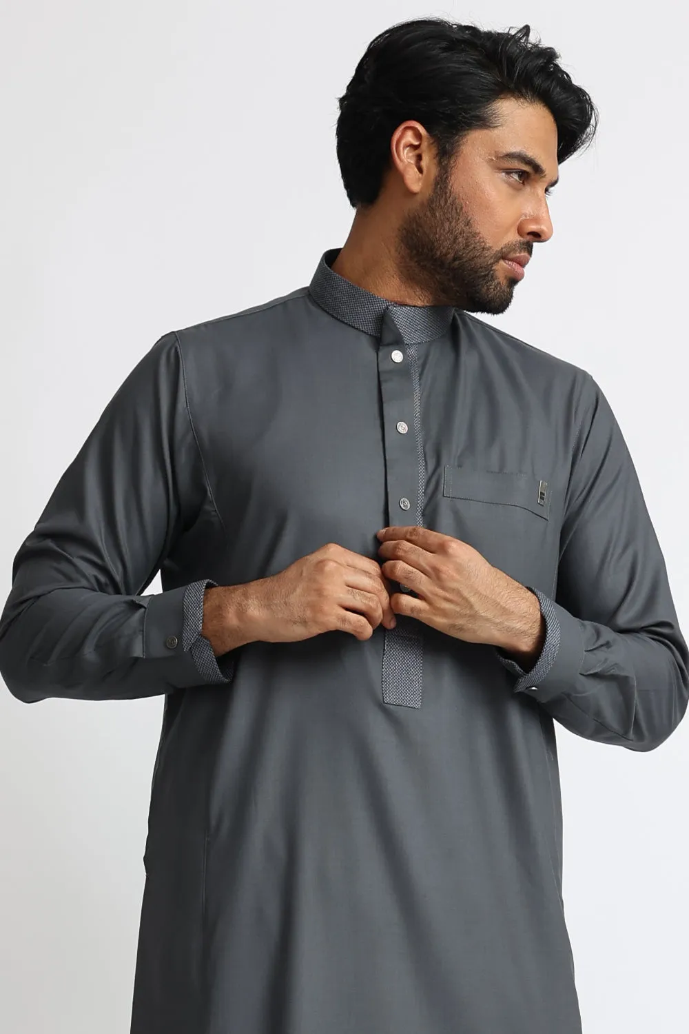J104 Carbon Grey Textured Curve Thobe