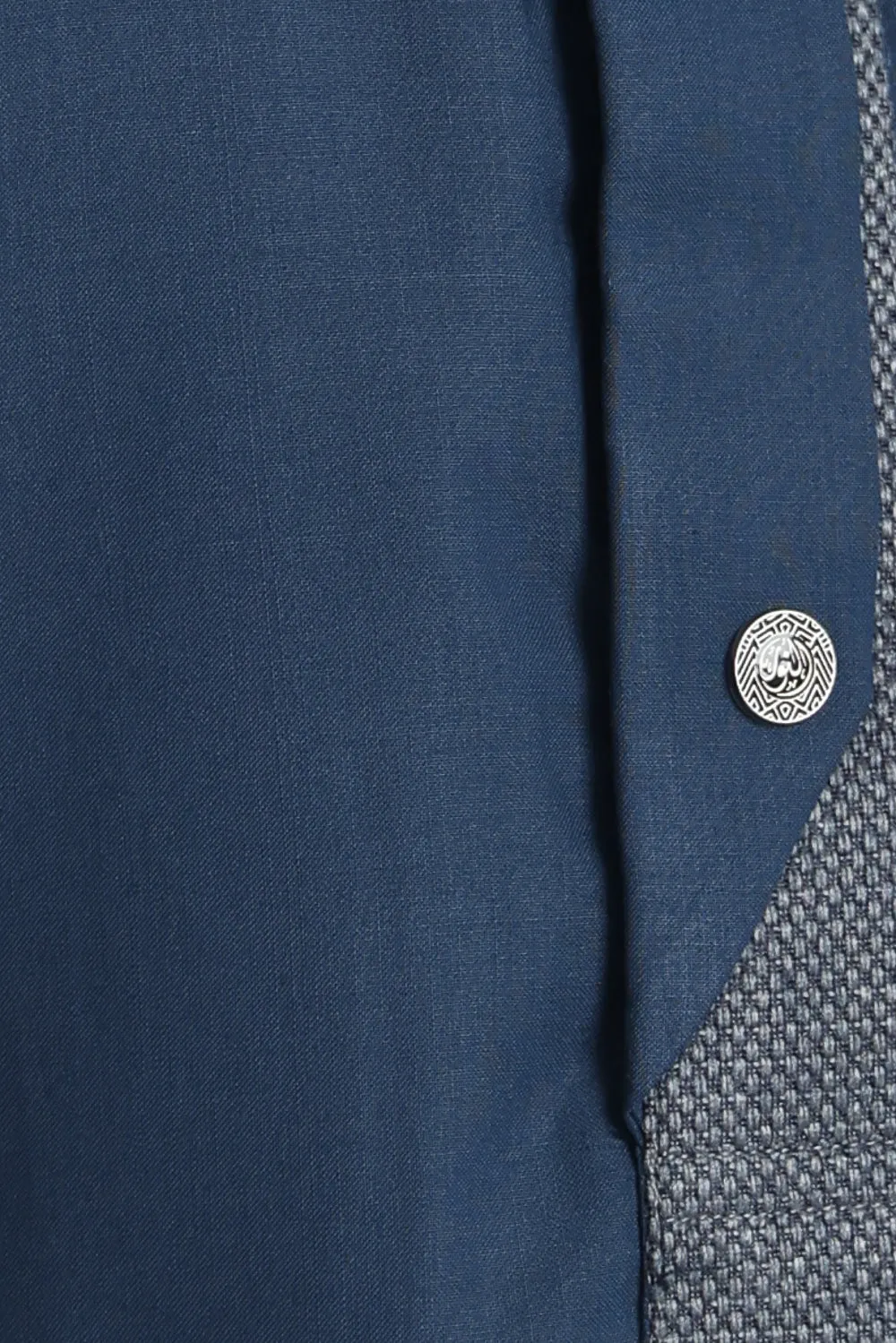 J104 Navy Textured Curve Thobe