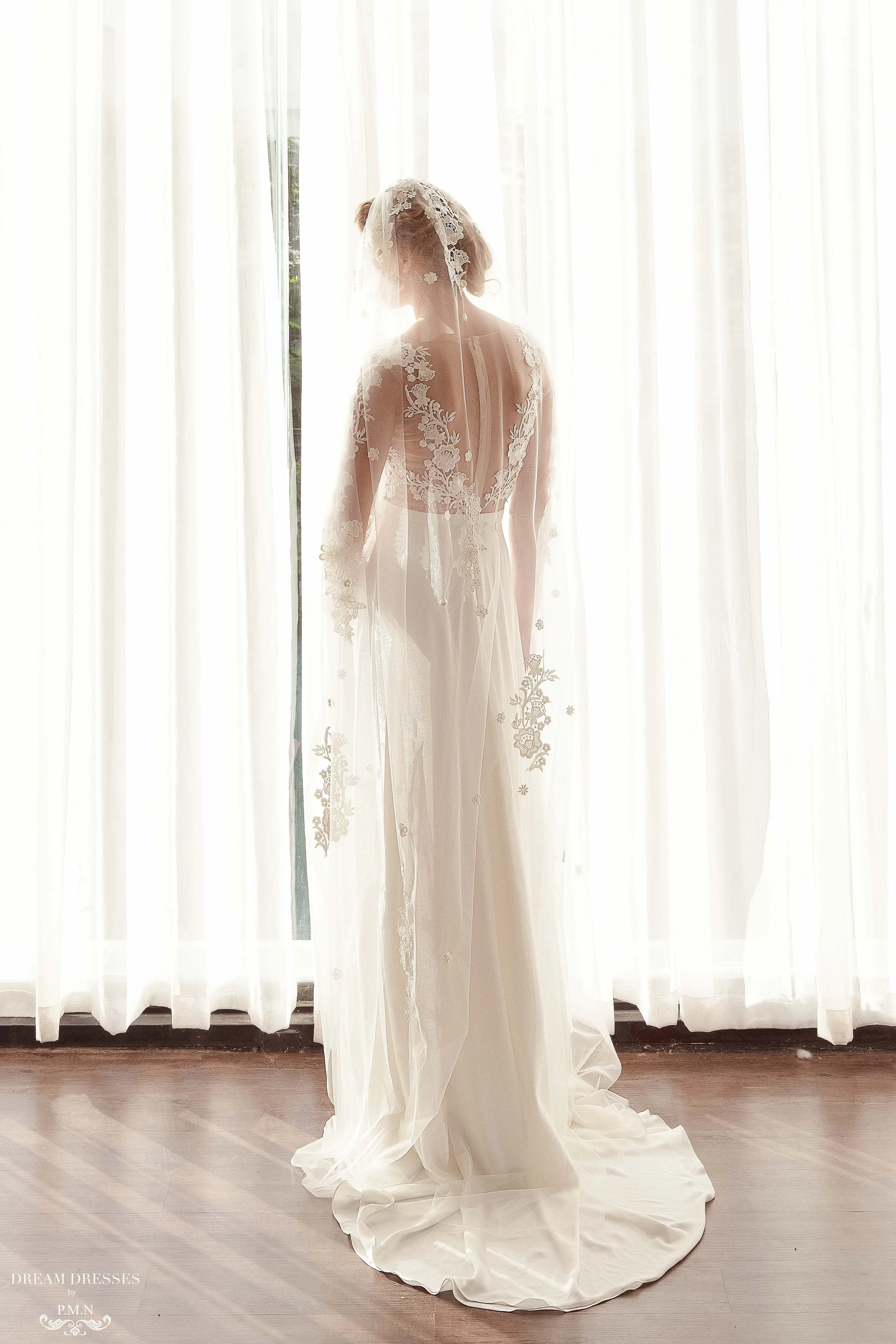 Lace Applique Bridal Veil (#Mabry)