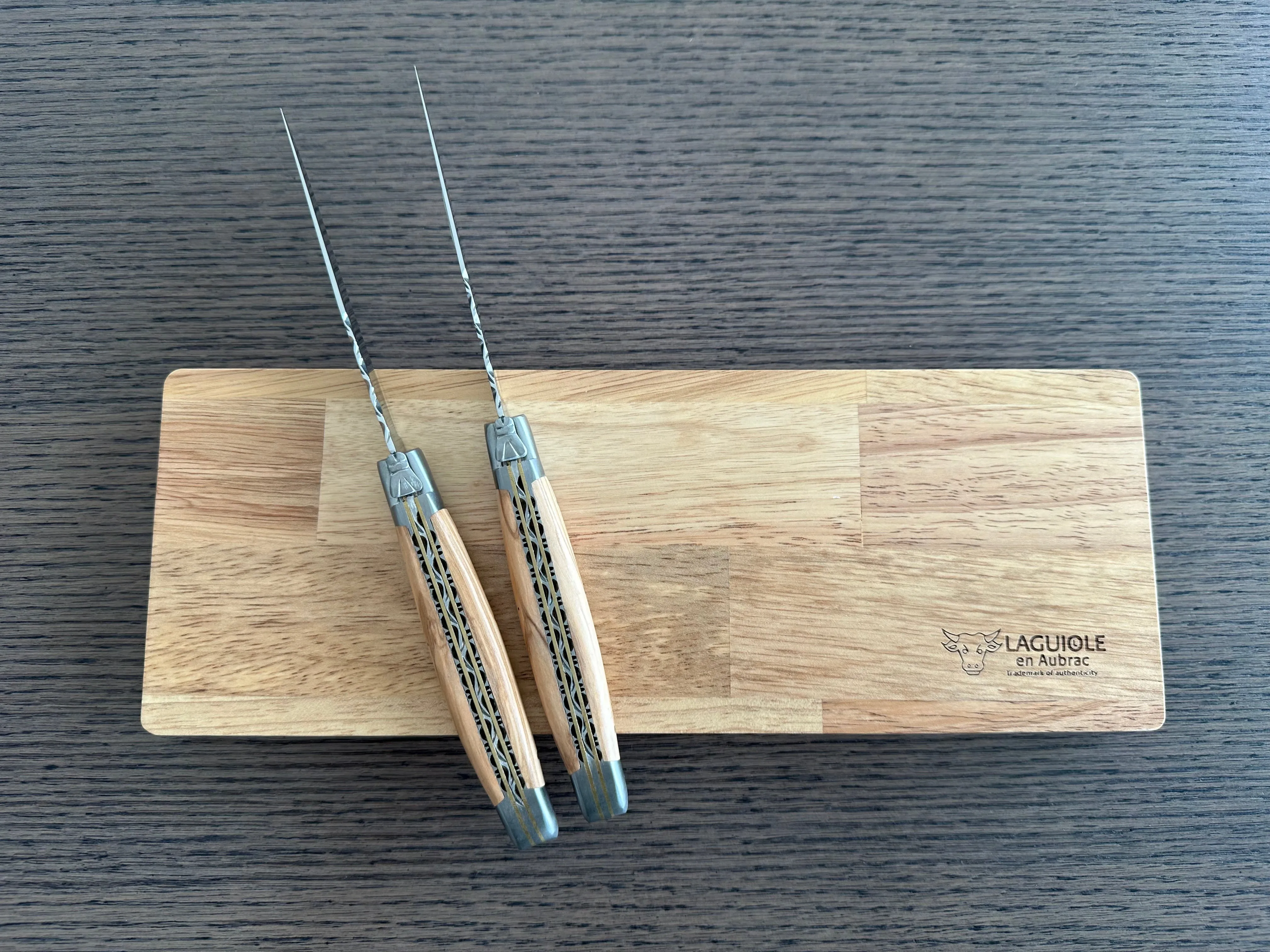 Laguiole en Aubrac Luxury Handcrafted Stainless Steel & Brass Double Plate 2-Piece Steak Knife Set with Olivewood Handles
