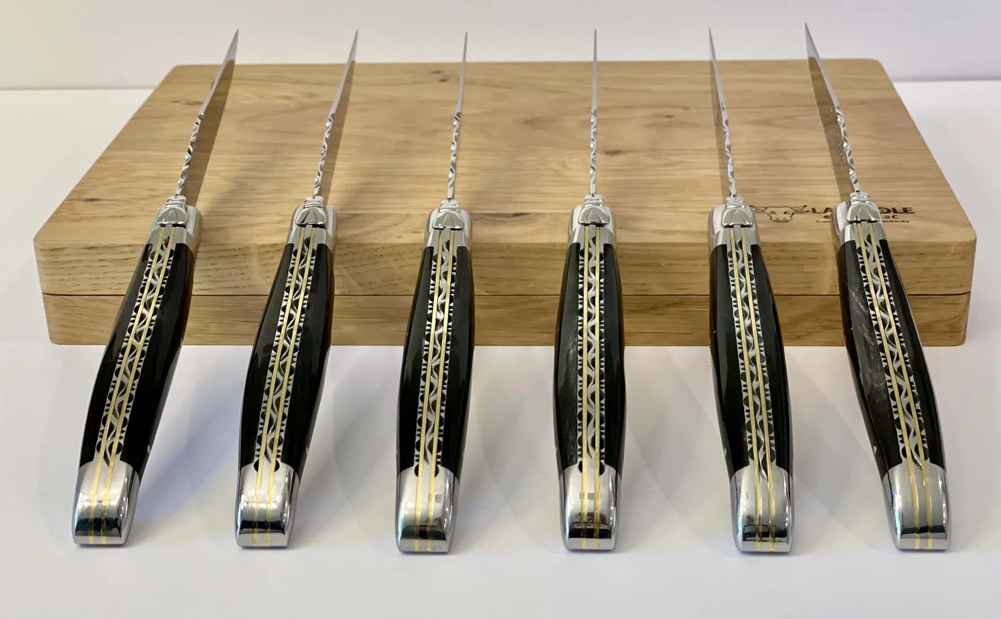 Laguiole en Aubrac Luxury Handcrafted Stainless Steel & Brass Double Plate 6-Piece Steak Knife Set with Buffalo Horn Handles