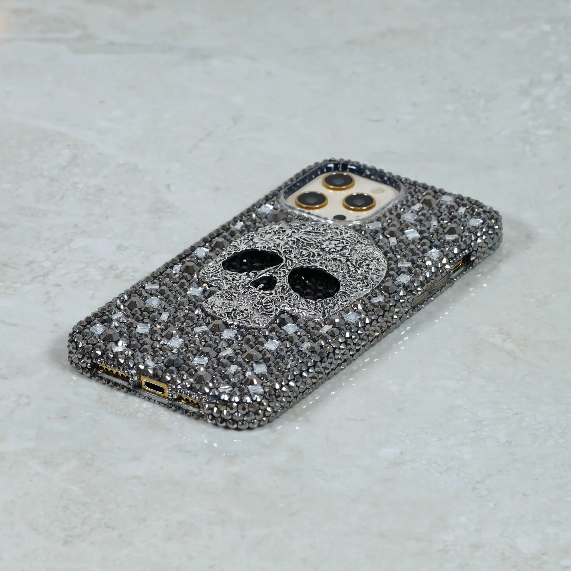 Large Metallic Skull Design (Style 428)