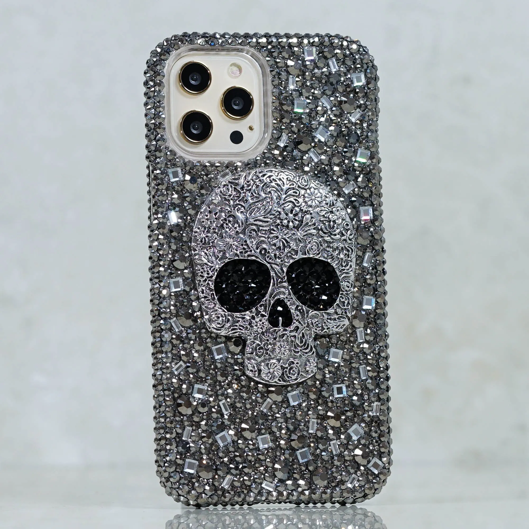 Large Metallic Skull Design (Style 428)