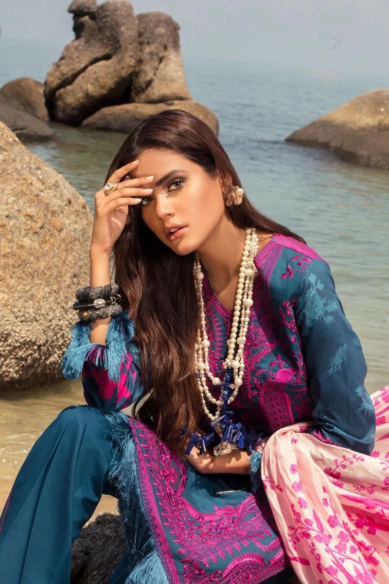 Latest Sana Safinaz Luxury Lawn Wear #G5006
