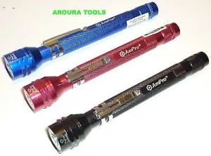 LED FLASHLIGHT WITH TELESCOPIC MAGNETIC PICK UP - NEW