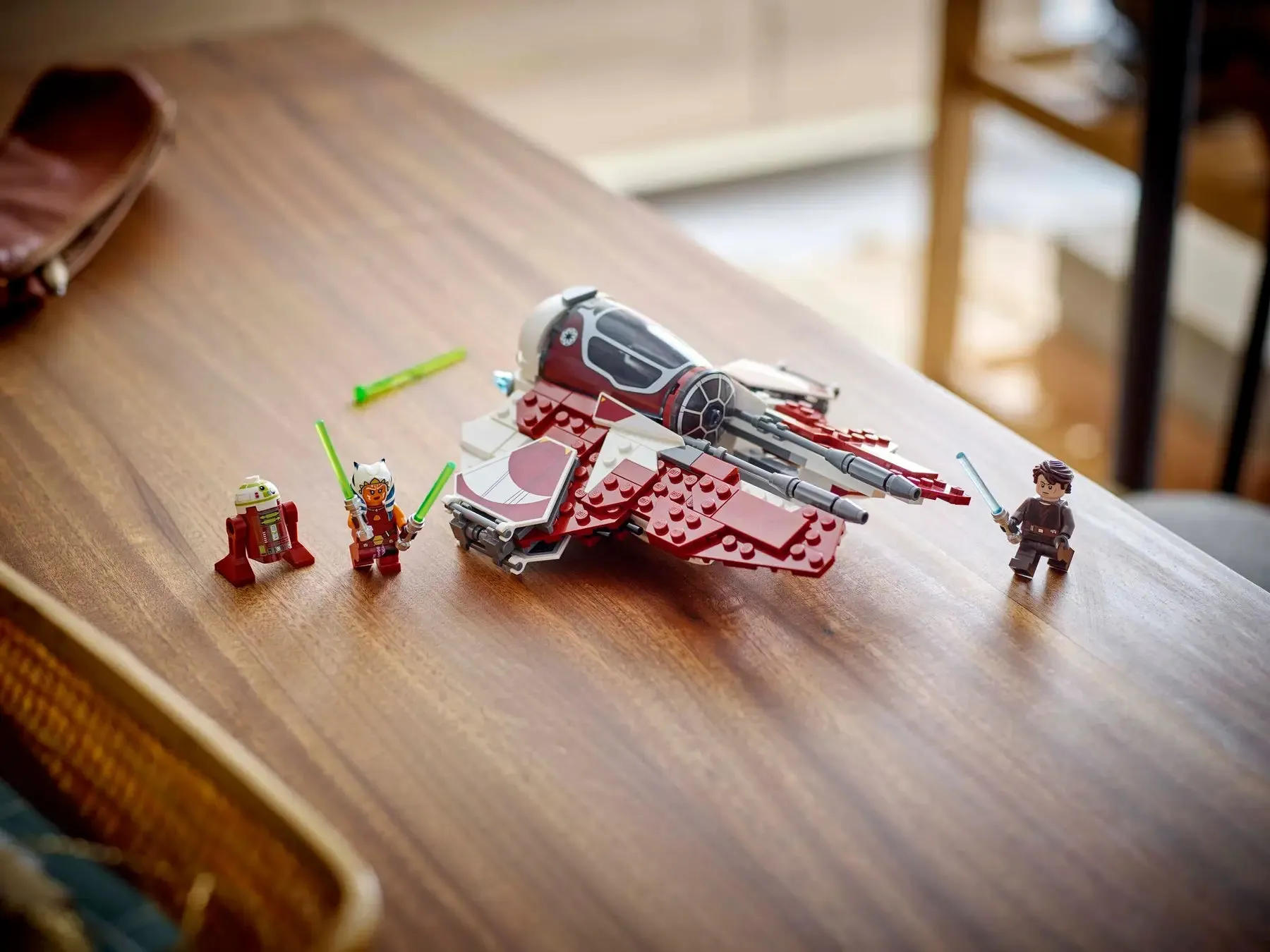 Lego Ahsoka's Jedi Interceptor™ (75401)