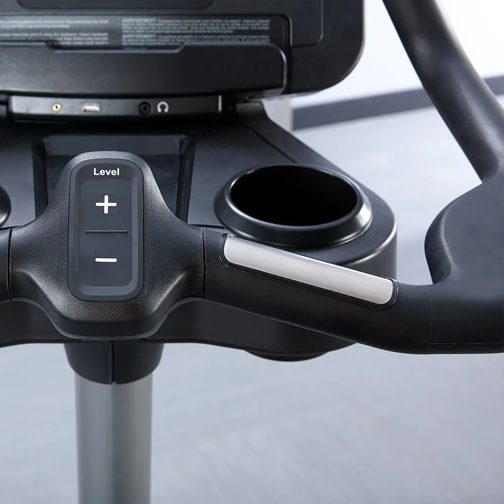 Life Fitness Club Series Upright Bike - SE3 HD